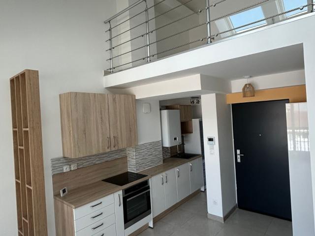 Location appartement, 57.21 m² T 3 à Châtillon, 1 560 €