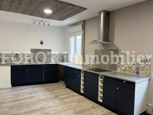 Location Appartement 57m² LAMASTRE 07270