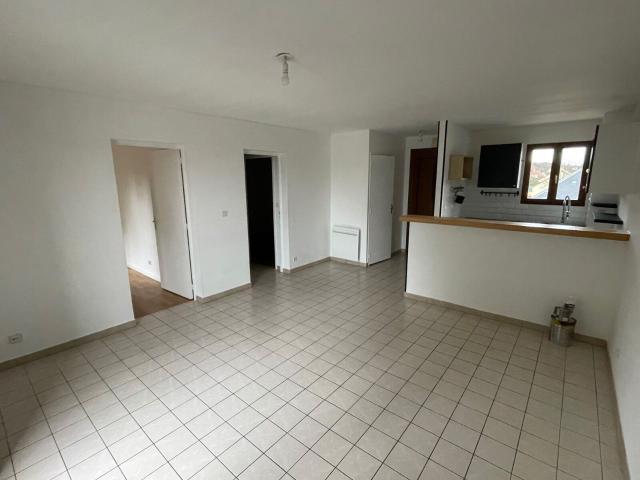 Location appartement, 54.13 m² T 3 à Crécy la Chapelle, 900 €