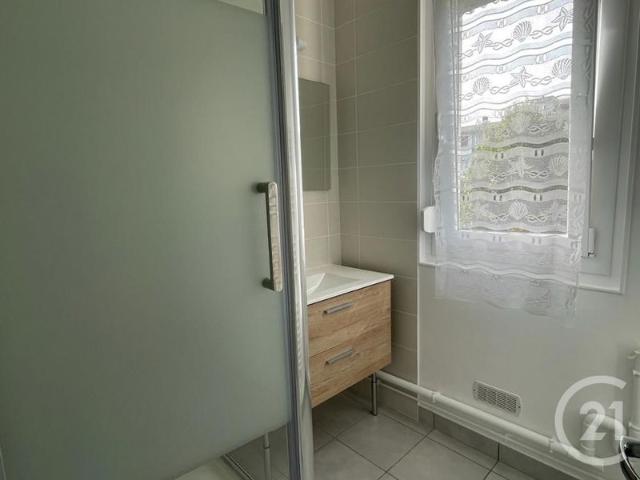 Location Appartement 54 m² à Beauvais 666 ¤ CC /mois