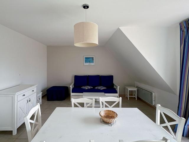 Location appartement, 55.75 m² T 3 à Saint Arnoult, 1 090 €