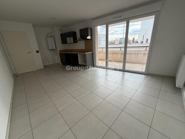 Location appartement 55.7 m², Nimes 30900 Gard