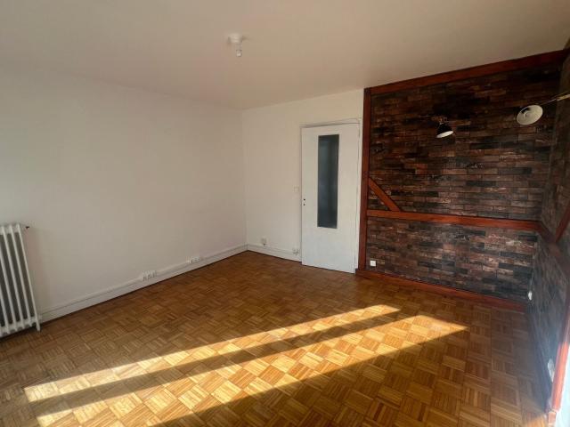 Location appartement, 55.22 m² T 3 à Tarbes, 770 €
