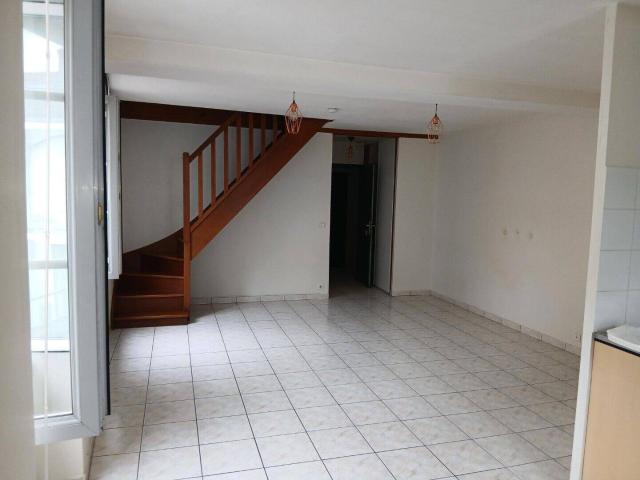 Location Appartement 56 m² à Bourgoin Jallieu 750 ¤ CC /mois