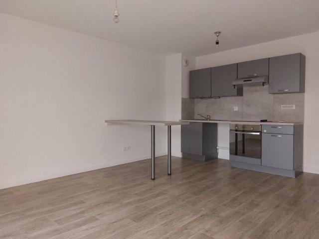 Location Appartement 56 m² à Bourgoin Jallieu 773 ¤ CC /mois