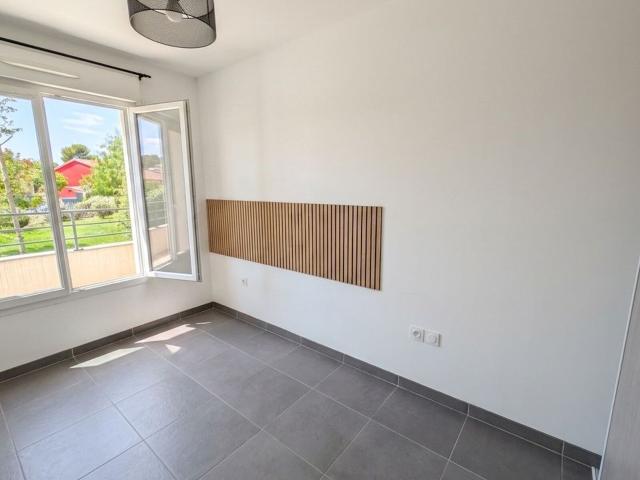 Location appartement, 58.65 m² T 3 à Toulon, 1 088 €