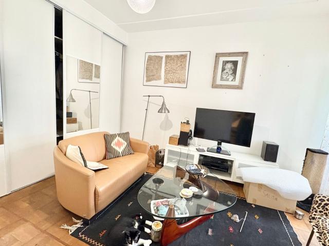 Location appartement, 59.04 m² T 2 à Nice, 1 497 €