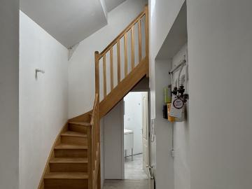 Location Appartement 5 pièce s 63 m² | 1255 € Nantes Réf.LA4093 DOMINNO44