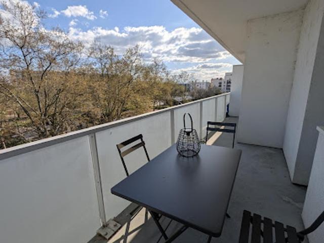 Location Appartement 5 pièces 79 m2 Lyon 8ème