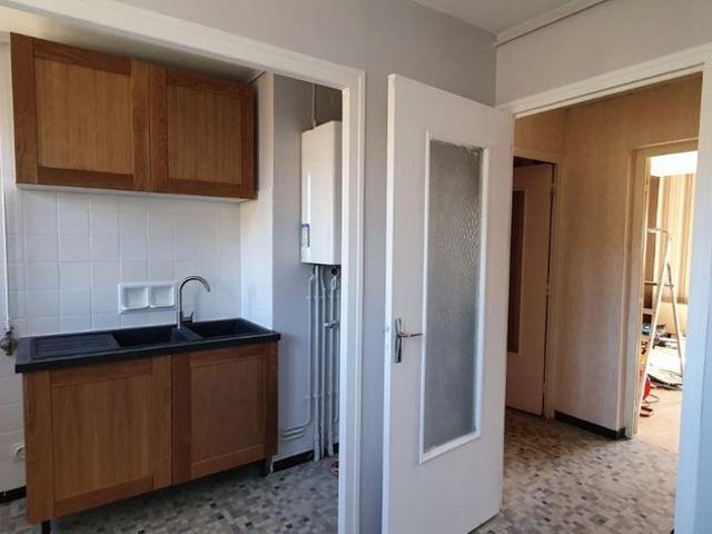 Location Appartement 5 pièces 80m² PRIVAS 07000
