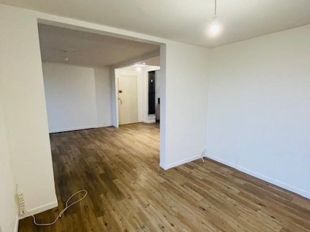 Location Appartement 5 pièces 81m² ANGERS 49100