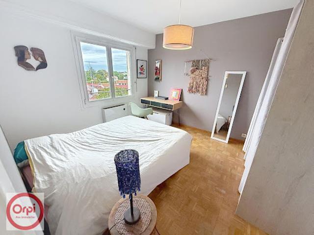 Location Appartement 5 pièces 82 m2 Pau