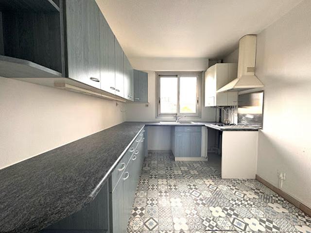 Location Appartement 5 pièces 84.32 m2 La Garenne Colombes