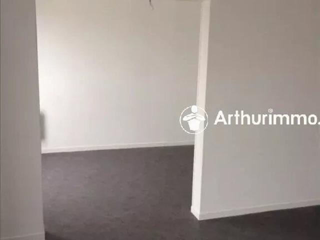 Location Appartement 5 pièces 84 m2 à Matha