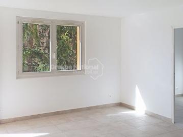 Location Appartement 5 pièces 84 m2 Bollene