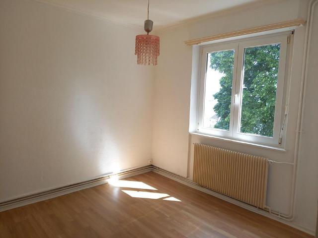 Location Appartement 5 pièces 84m²