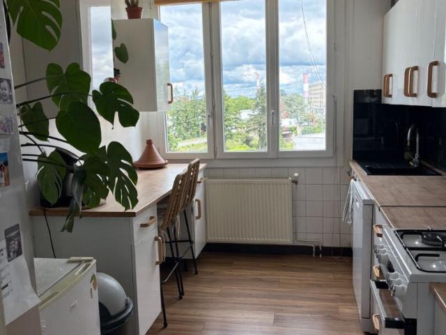 Location Appartement 5 pièces 84m²