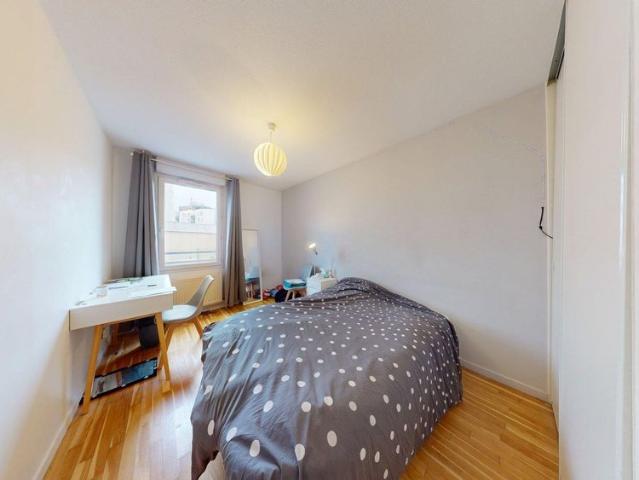 Location Appartement 5 pièces 84m² VILLEURBANNE 69100