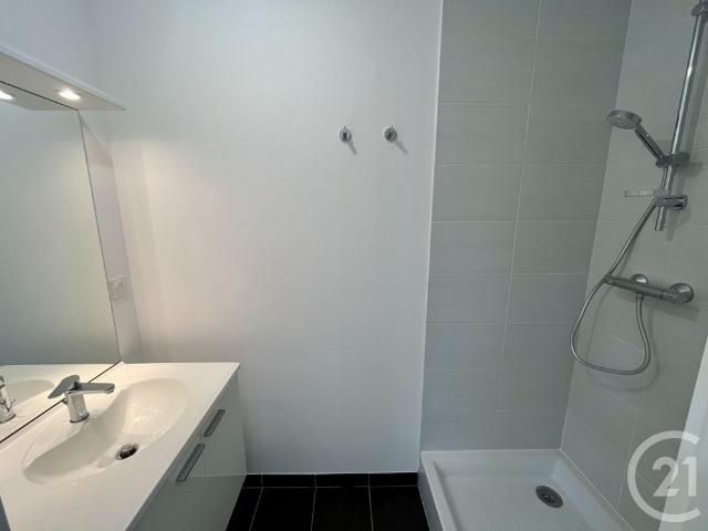 Location Appartement 5 pièces 85m² GRANVILLE 50400