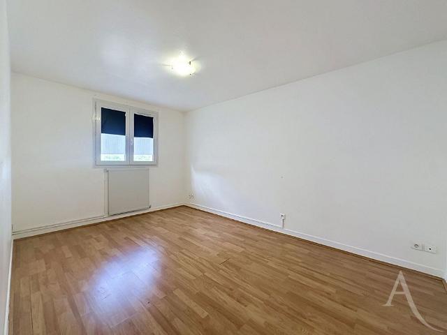Location appartement 5 pièces, 86.12m², Issou