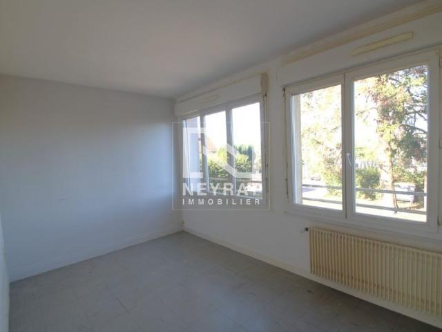 Location Appartement 5 pièces 86m² CHAGNY 71150