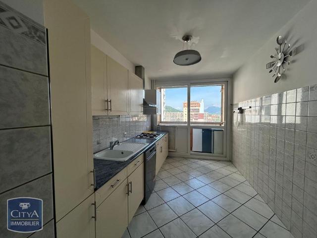 Location Appartement 5 pièces 86m² SASSENAGE 38360