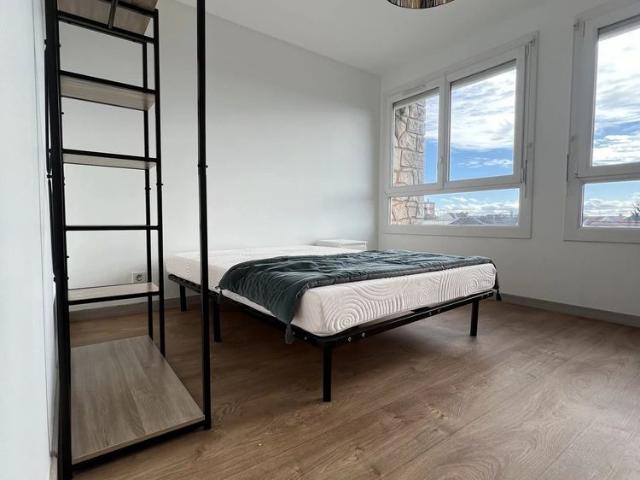 Location Appartement 5 pièces 86m² REIMS 51100