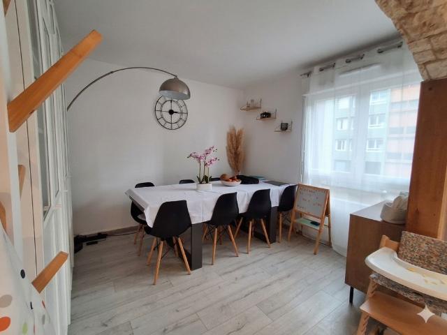 Location Appartement 5 pièces 89m²
