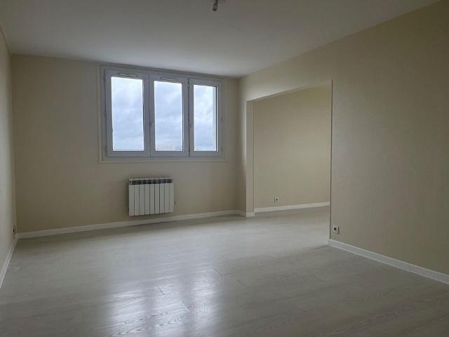 Location Appartement 5 pièces 90m²