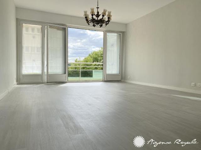 Location Appartement 5 pièces 91.58 m2 Saint Germain en Laye