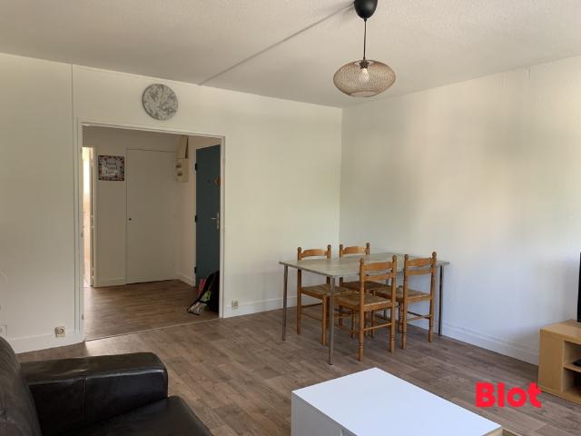 Location Appartement 5 pièces 91m² RENNES 35000