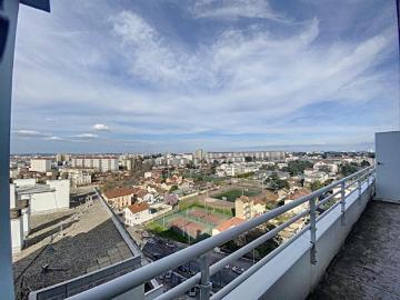 Location Appartement 5 pièces 92.47 m2 Lyon 8ème