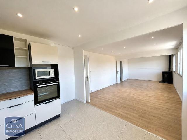Location Appartement 5 pièces 92m² DUNIERES 43220