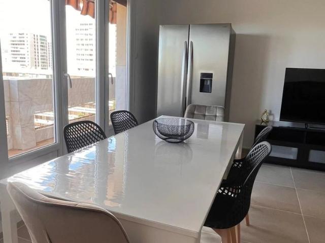 Location Appartement 5 pièces 12m² TOULON 83000