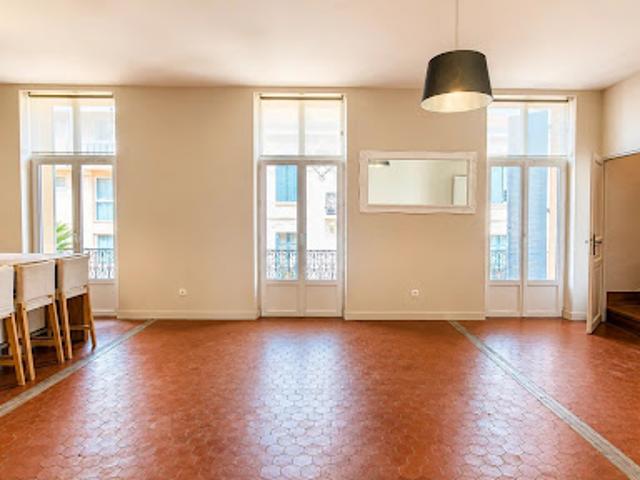 Location Appartement 5 pièces 97.91 m2 Cannes
