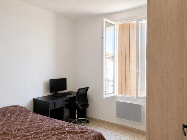 Location Appartement 5 pièces 97m² SOMMIERES 30250