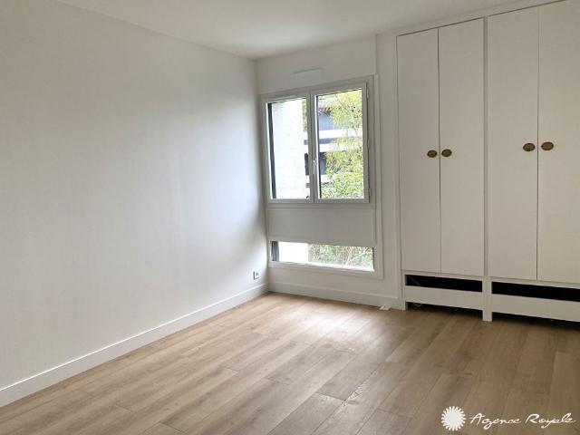Location Appartement 5 pièces 94m² FOURQUEUX 78112