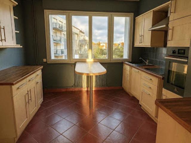 Location Appartement 5 pièces 96 m2 Talant