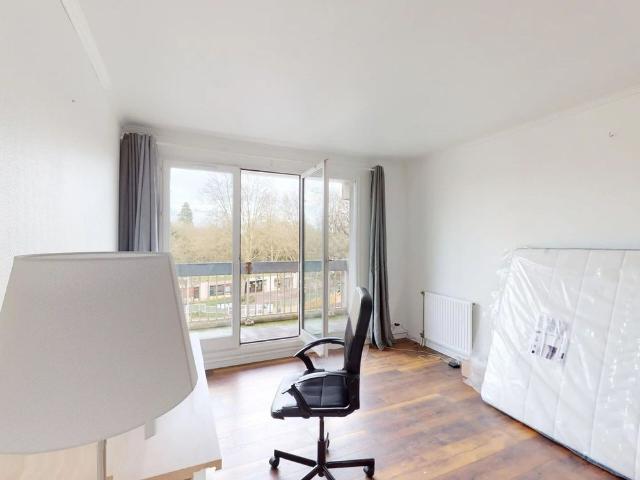Location Appartement 5 pièces 96 m2 à Évry Courcouronnes