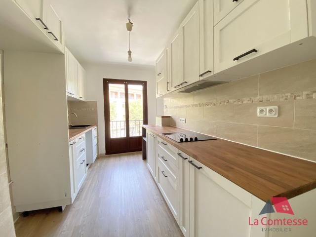 Location Appartement 5 pièces 96m² AIX EN PROVENCE 13100