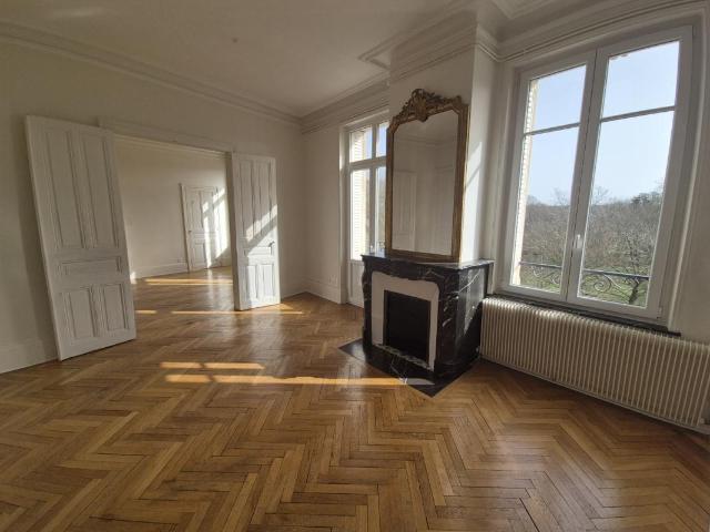 Location Appartement 5 pièces 98m² NANCY 54000