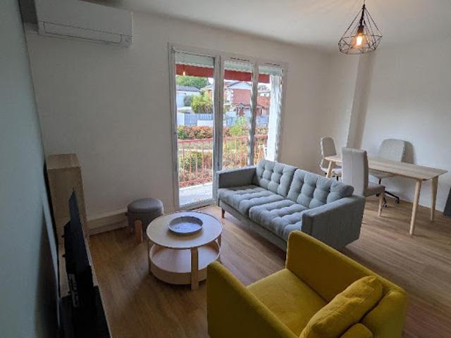 Location Appartement 5 pièces 0 m2 Talence