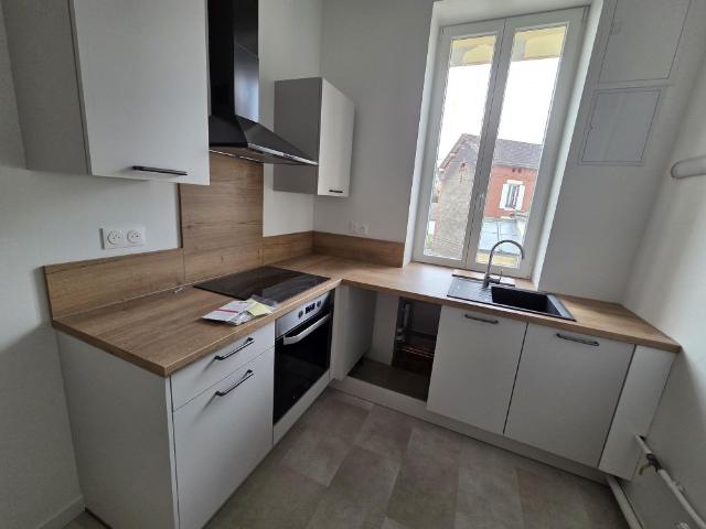 Location Appartement 5 pièces 101m² LE CREUSOT 71200
