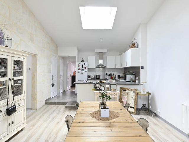 Louer appartement de 5 pièces 104 m² 980 € à Niort 79000: une annonce Arthurimmo.com