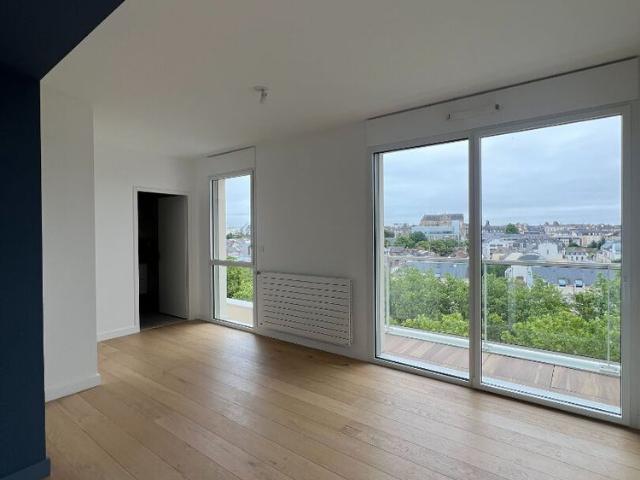 Location Appartement 5 pièces 104m² RENNES 35000
