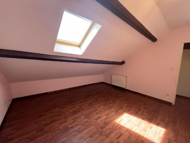 Location Appartement 5 pièces 104m²