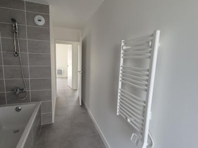 Location Appartement 5 pièces 105 m2 Frontignan