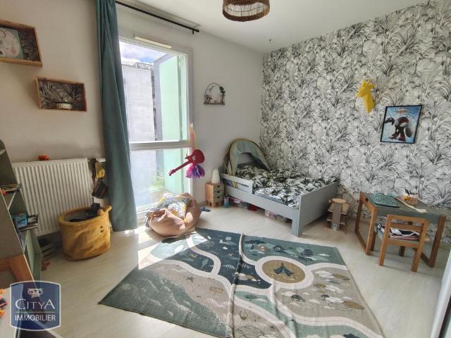Location Appartement 5 pièces 106m² BORDEAUX 33300