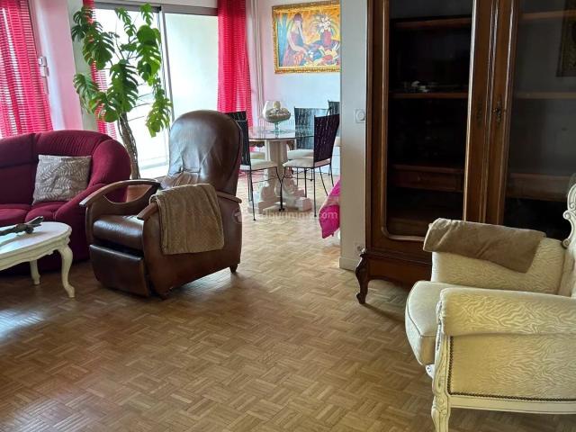 Location Appartement 5 pièces 107 m2 à Bron