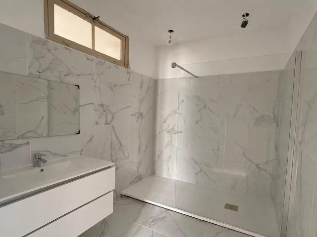 Location Appartement 5 pièces 111m² NICE 06300